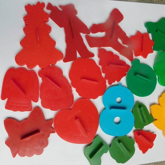 Vintage Plastic  Holiday Cookie Cutter Lot Christmas Cookie and other brands - Picture 2 of 9